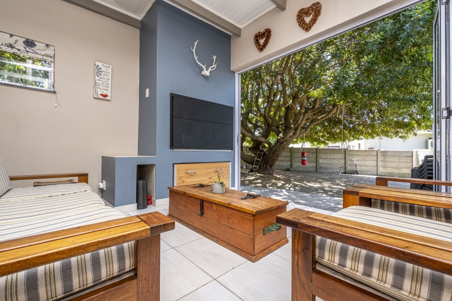 3 Bedroom Property for Sale in Stellenridge Western Cape